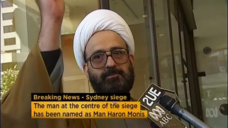 Útoník z kavárny v Sydney Man Haron Monis na nedatovaném snímku.