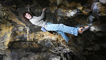 Nejlep esk lezec Adam Ondra na boulderov stn.