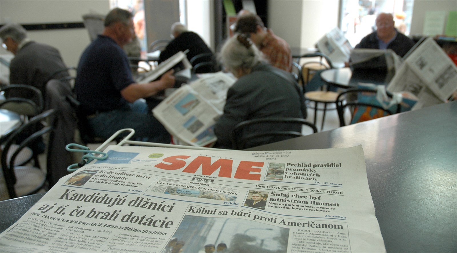 Slovenský deník Sme se ve druhé polovin� roku 2014 potýká s odlivem �tená��.