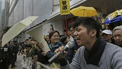 My se vrátíme, skandovali demonstranti a vyzývali vdce hongkongské správy...