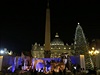 Vánoní stromeek ve Vatikánu na Svatopetrském námstí.