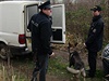 Na místě pomáhal i policejní pes