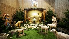 Je první svátek vánoční, křesťané si připomínají narození Krista. Papež pronese tradiční poselství