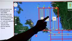 Místa, na kterých se hledá ztracený letoun spolenosti AirAsia.