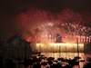 Ohostroje osvtlují pístav v Sydney u píleitosti vítání nového roku