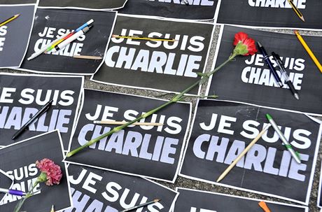 Po krvavém útoku na redakci satirického týdeníku Charlie Hebdo se v lidech...