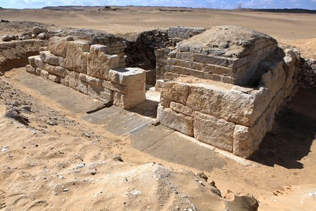 Hrobka dosud neznámé královny Chentkaus III., manželky faraona Raneferefa