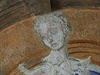 Na snímku z 16. prosince je malovaná busta neznámé dámy
