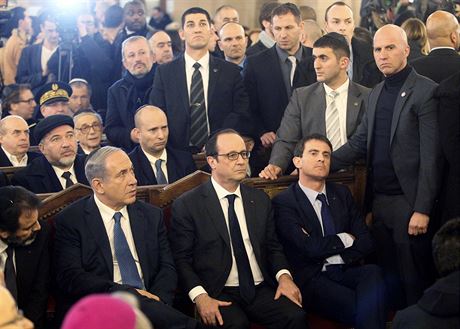 Israelsk premir Netanyahu a Francois Hollande na ceremonilu k uctn pamtky...