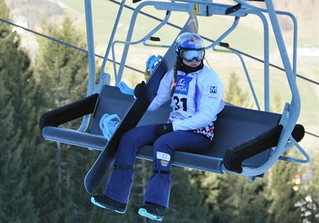 Snowboardcrossaka Eva Samkov pi trninku na mistrovstv svta v rakouskm...