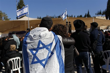 Poheb Yohana Cohena, Yoava Hattaba, Philippa Brahama a Francoise-Michela...