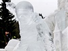 Jeden ledový kvádr váil 130 kilogram, na sochu jich bylo poteba kolem...