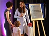 Vévodkyn Kate krátce poté, co slavnostn odhalila pamtní desku na jedné ze...