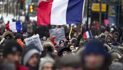 Občané Montrealu vyjádřili podporu Francii před místním francouzským konzulátem. | na serveru Lidovky.cz | aktuální zprávy