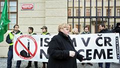 PETRÁČEK: Čeští protiislamisté jsou Pegida chudých