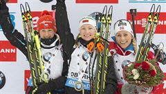 Zleva: Veronika Vítková, Darja Domra�evová a Tiril Eckhoffová.