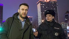 Navalnyj si navzdory vzen vyel do ulic, rusk policie ho zadrela