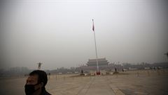 Peking se opět dusí nebezpečným smogem. Navzdory slibům čínské vlády 