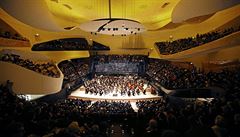 Pohled do koncertní síně, kterou navrhl slavný architekt Jean Nouvel.