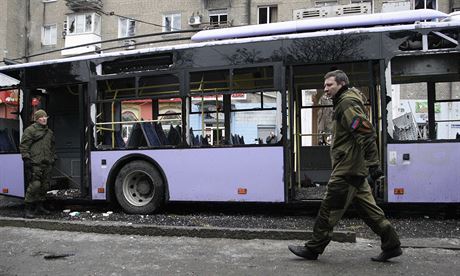 Separatistick jednotky u znienho trolejbusu.