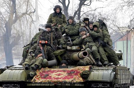 Ozbrojené jednotky samozvané Doncké lidové republiky na pedmstí Doncku.