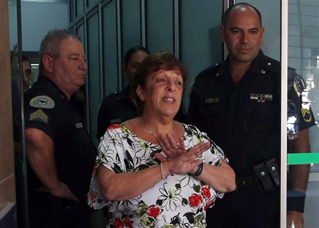 alobkyn Viviana Feinov vyetuje Nismanovu smrt.