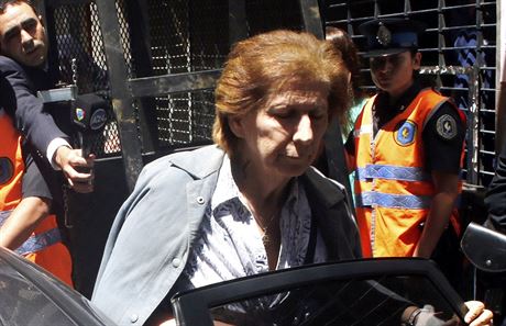Matka zesnulho alobce Nismana.