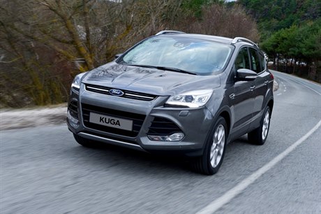 Ford Kuga. Oblíbené kompaktní SUV znaky Ford se chlubí pikovými jízdními...