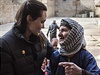Angelina Jolie, která je velvyslankyní dobré vle Úadu vysokého komisae OSN...