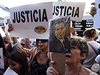 „Spravedlnost“. Argentinci se v ulicích Buenos Aires dožadují řádného vysetření...