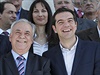 Noví etí ministi, pedseda vlády Alexis Tsipras zcela vpravo.