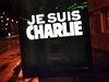 Plakáty, jimi spolenost vyjaduje solidaritu s Francií, budou Praané vídat v...
