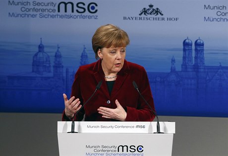 Merkelová na mnichovské bezpenostní konferenci.
