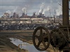 Mariupol se spoustou komín a ountlých fabrik vypadá krajn nehostinn.