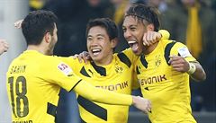 Gólová radost. Fotbalisté Dortmundu se radují ze vstelené branky.