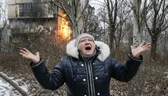 Na ukrajinsk front zahynulo 16 lid, u Doncku vzplla chemika