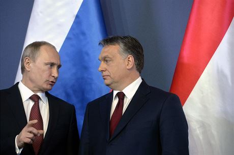 Ruský prezident Vladimír Putin pi jednání s maarským premiérem Viktorem...