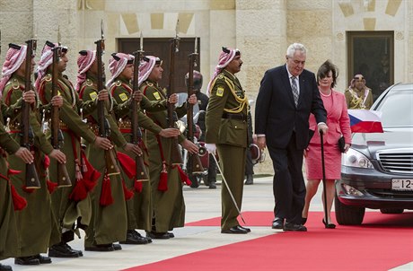 Prezidenta Miloe Zemana s manelkou Ivanou pijal 11. února jordánský král...