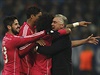 Hrái Realu Madrid oslavují branku. Vpravo je Carlo Ancelotti.