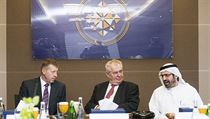 Na snímku vpravo je předseda protiteroristické organizace Alí Rašíd Nuajmí,...