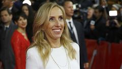 Reisérka filmu Padesát odstín edi Sam Taylor-Johnson v bílé barv