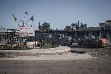 Kurdsk tanky projdj znienm kobani