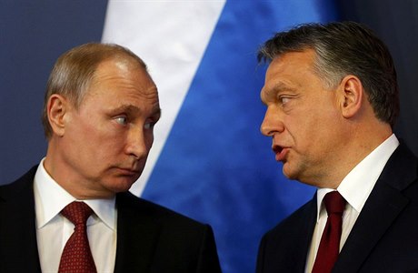 Ruský prezident Vladimir Putin s maarským premiérem Viktorem Orbánem ped spolenou tiskovou konferencí v Budapeti 17. února 2015.
