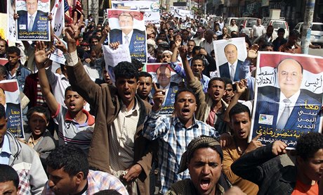 Demonstrace na podporu jemenského prezidenta Abdara Rabbúa Mansúra Hadího ve...
