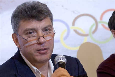 Vyhlášený kritik Kremlu Boris Němcov na snímku z května 2013.