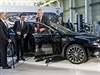 Prezident Milo Zeman navtívil novou svaovnu kody Auto v Kvasinách....