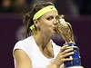 Lucie afáová s vítznou trofejí turnaje v Dauhá