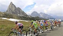 Peloton Giro dItalia (zleva: Contador, Nibali, Kreuziger a Scarponi).