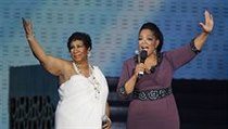 Oprah Winfrey a Aretha Franklinov.