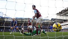 První gól utkání. Chelsea �la zásluhou Ivanovi�e ve 14. minut� do vedení.